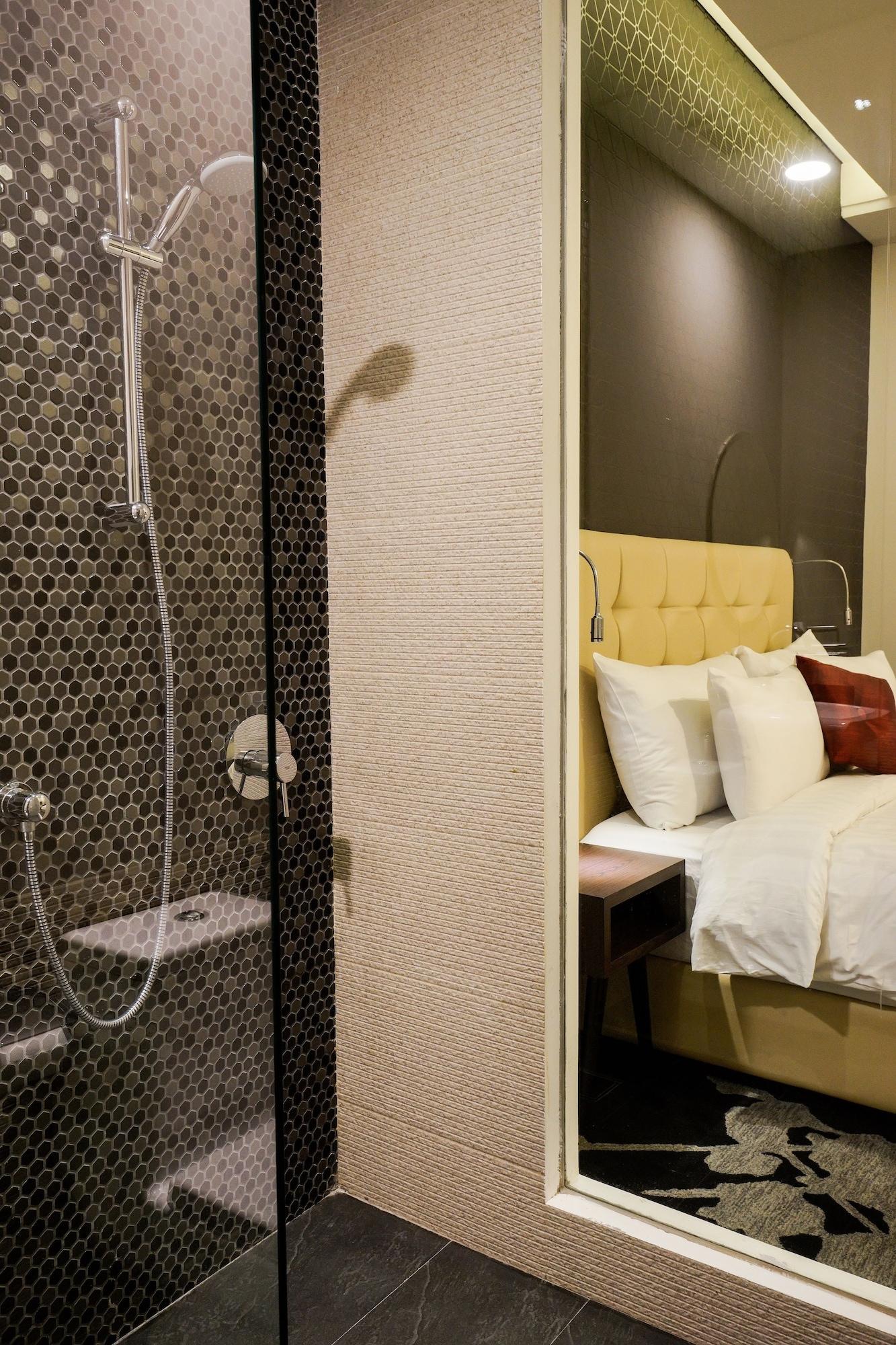 Liberty Hotel Thamrin Jakarta Buitenkant foto