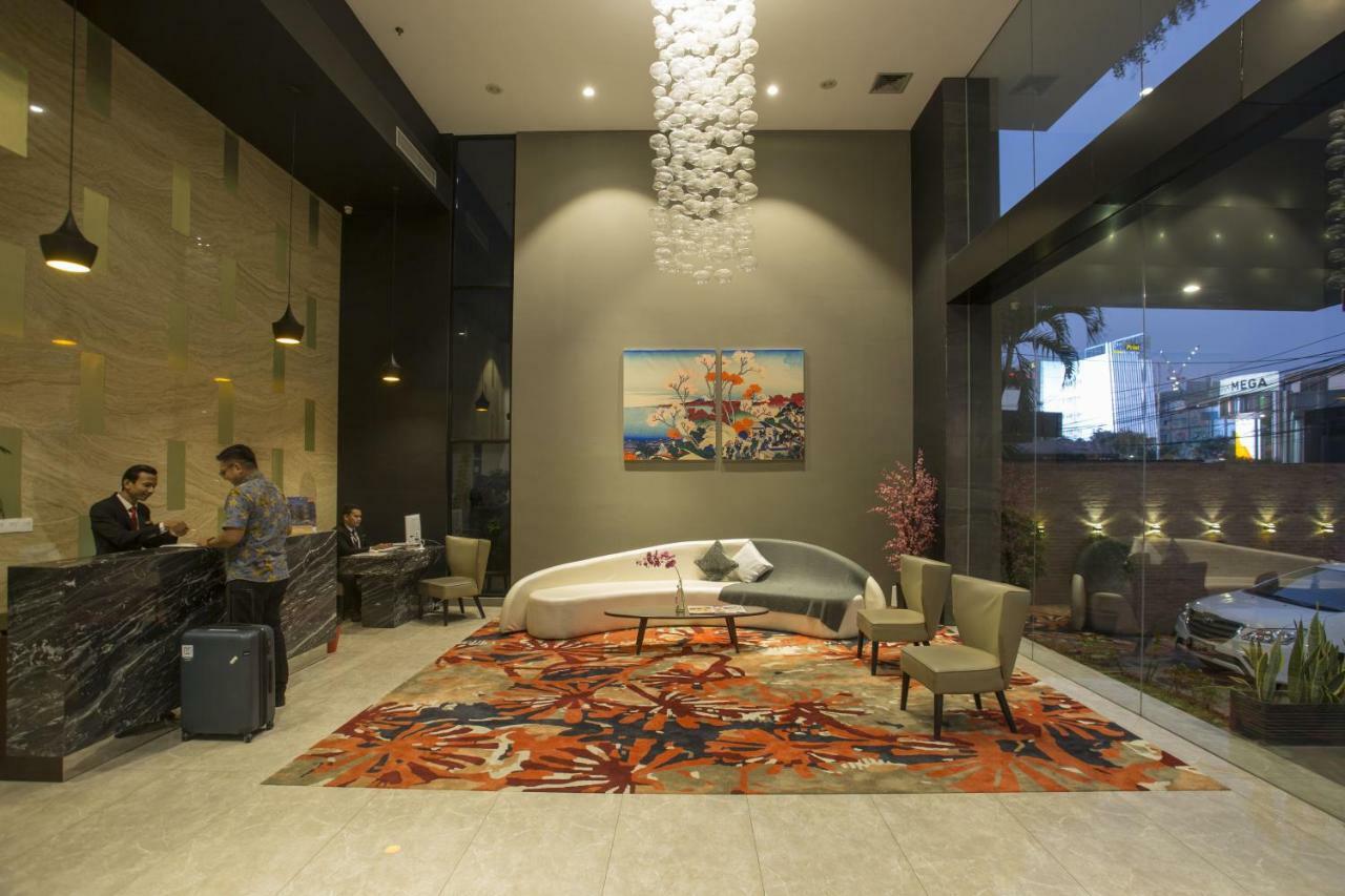 Liberty Hotel Thamrin Jakarta Buitenkant foto